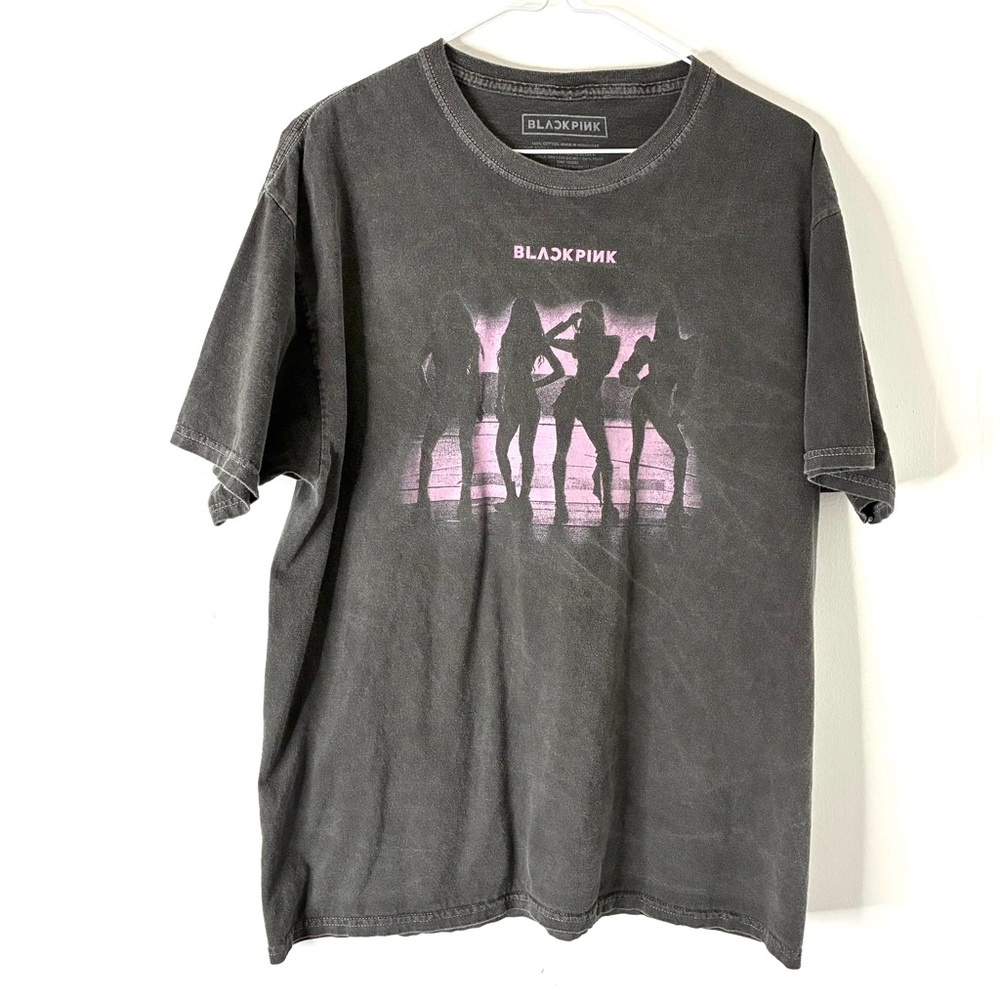 BLACKPINK Silhouette Graphic Distressed Wash Crew Neck Tee Black